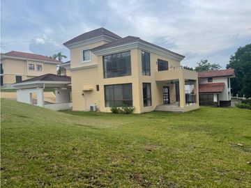 VENTA DE CASA EN CLAYTON - LOS SENDEROS DE CAMINO DE CRUCES