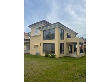 VENTA DE CASA EN CLAYTON - LOS SENDEROS DE CAMINO DE CRUCES