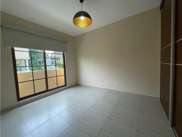VENTA DE CASA EN CLAYTON - LOS SENDEROS DE CAMINO DE CRUCES