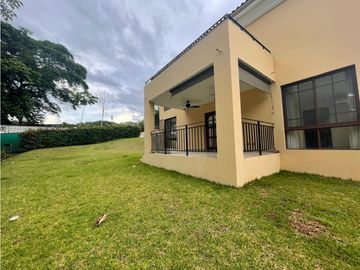 VENTA DE CASA EN CLAYTON - LOS SENDEROS DE CAMINO DE CRUCES