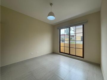 VENTA DE CASA EN CLAYTON - LOS SENDEROS DE CAMINO DE CRUCES
