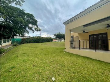 VENTA DE CASA EN CLAYTON - LOS SENDEROS DE CAMINO DE CRUCES