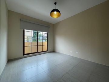 VENTA DE CASA EN CLAYTON - LOS SENDEROS DE CAMINO DE CRUCES