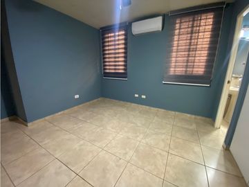SEA CONFIABLE VENDE CASA EN BRISAS DEL GOLF ARRAIJAN