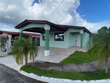 SEA CONFIABLE VENDE CASA EN BRISAS DEL GOLF ARRAIJAN