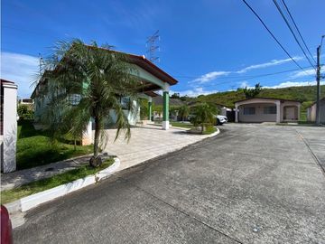 SEA CONFIABLE VENDE CASA EN BRISAS DEL GOLF ARRAIJAN