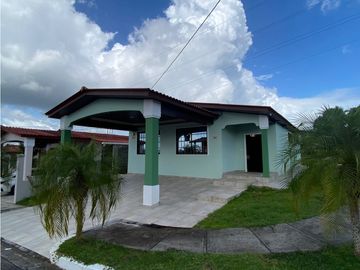 SEA CONFIABLE VENDE CASA EN BRISAS DEL GOLF ARRAIJAN