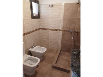 SE VENDE CASA EN COUNTRY LAS CAÑITAS