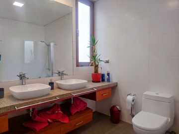 BELLÍSIMA!! Casa de 500 m2 construidos en Jardín del Mar, Viña del Mar