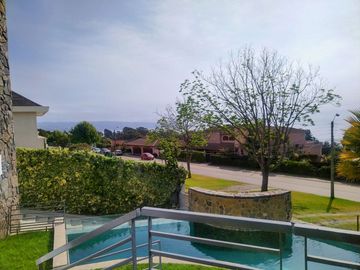 BELLÍSIMA!! Casa de 500 m2 construidos en Jardín del Mar, Viña del Mar