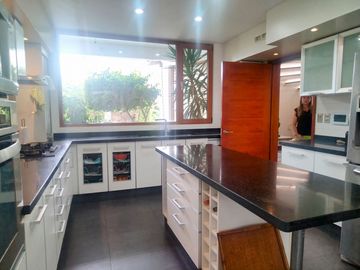 BELLÍSIMA!! Casa de 500 m2 construidos en Jardín del Mar, Viña del Mar