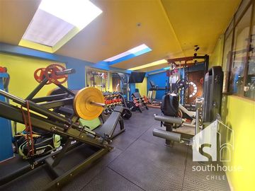 Casa en Venta en Real Audiencia con Ramón Barros Luco C2J