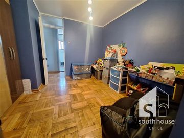 Casa en Venta en Real Audiencia con Ramón Barros Luco C2J