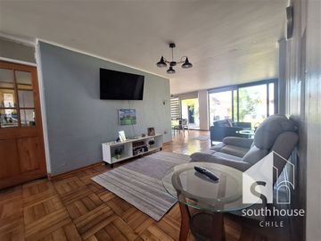 Casa en Venta en Real Audiencia con Ramón Barros Luco C2J