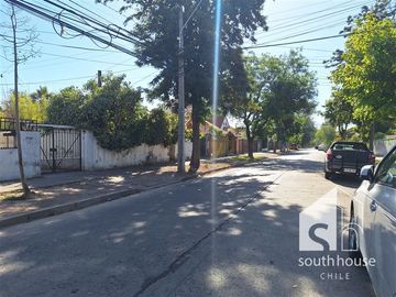 Casa en Venta en Real Audiencia con Ramón Barros Luco C2J