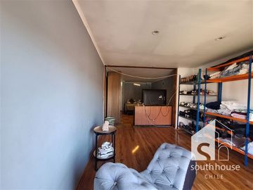 Casa en Venta en Real Audiencia con Ramón Barros Luco C2J