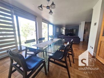 Casa en Venta en Real Audiencia con Ramón Barros Luco C2J