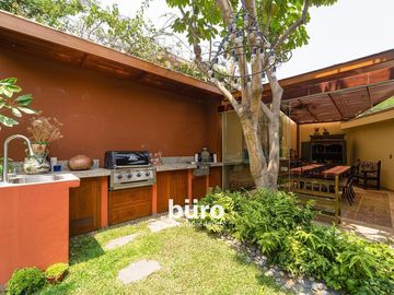 AMPLIA CASA  EN ALQUILER, CON GRAN JARDIN Y PISCINA EN RINCONADA, LA MOLINA