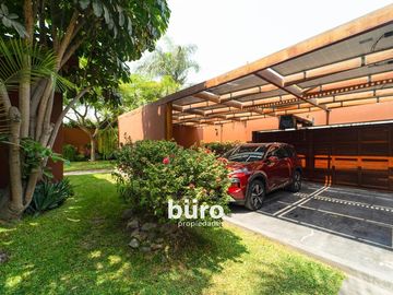 AMPLIA CASA  EN ALQUILER, CON GRAN JARDIN Y PISCINA EN RINCONADA, LA MOLINA