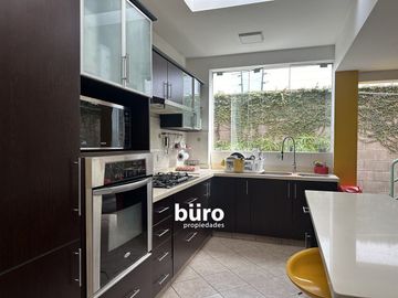 AMPLIA CASA  EN ALQUILER, CON GRAN JARDIN Y PISCINA EN RINCONADA, LA MOLINA