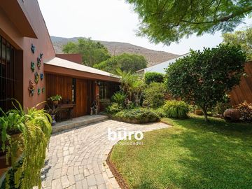 AMPLIA CASA  EN ALQUILER, CON GRAN JARDIN Y PISCINA EN RINCONADA, LA MOLINA