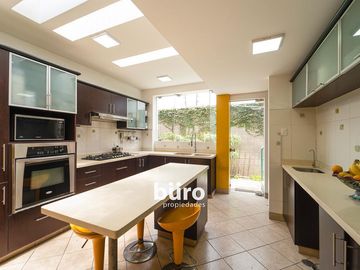 AMPLIA CASA  EN ALQUILER, CON GRAN JARDIN Y PISCINA EN RINCONADA, LA MOLINA