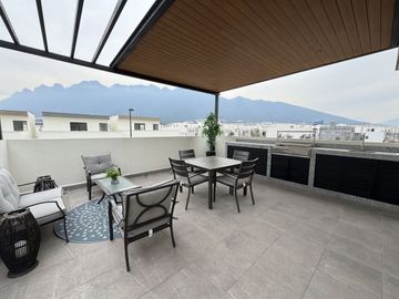 CASA EN VENTA EN ZONA CUMBRES