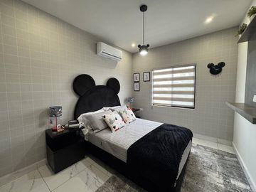 CASA EN VENTA EN ZONA CUMBRES