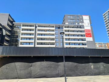 OPORTUNIDAD!! Cesión de Promesa Depto 1D1B con Patio en Edificio Metra View, Ñuñoa