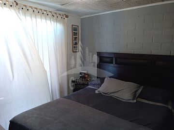 Se vende casa cercana a metro Laguna Sur. Pudahuel