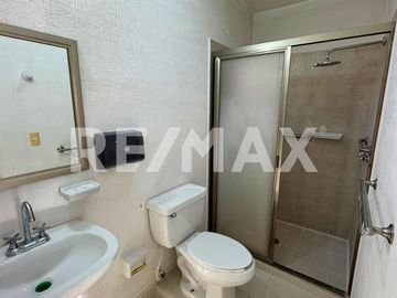 Residencia en Venta en Jardines del Sur