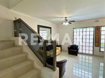 Residencia en Venta en Jardines del Sur