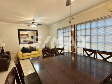 Residencia en Venta en Jardines del Sur