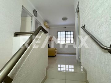 Residencia en Venta en Jardines del Sur