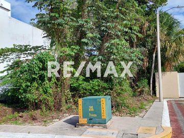 Venta Terreno Regatta Residencial. - Puerto Morelos - (3)