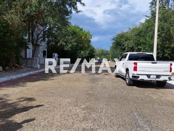 Venta Terreno Regatta Residencial. - Puerto Morelos - (3)