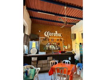 Casa en venta en el centro a dos calles del Parque de Mejora