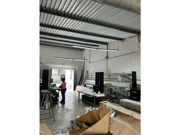Casa en venta en el centro a dos calles del Parque de Mejora