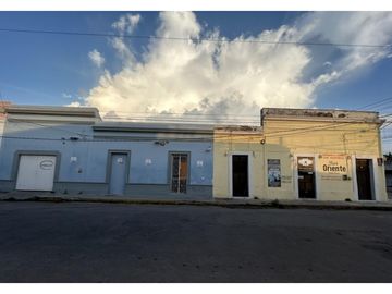 Casa en venta en el centro a dos calles del Parque de Mejora