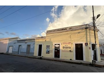 Casa en venta en el centro a dos calles del Parque de Mejora