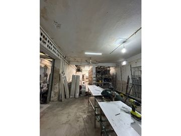 Casa en venta en el centro a dos calles del Parque de Mejora