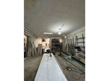 Casa en venta en el centro a dos calles del Parque de Mejora