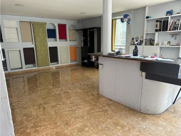 Casa en venta en el centro a dos calles del Parque de Mejora