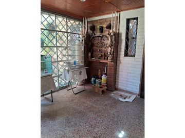 Ampliada regularizada, segura e Impecable,  3D1B2E con patio