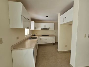 Casa en Privada sector del Valle