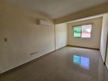 Casa en Privada sector del Valle