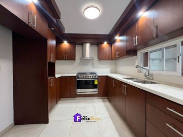 Casa en Venta en Prados de la Conquista