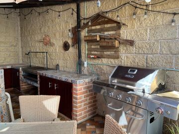Casa en Venta en Mayorazgo Santa Lucía, León, Gto. de las mas amplias en terreno  y construcción
