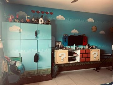 Casa en Venta en Mayorazgo Santa Lucía, León, Gto. de las mas amplias en terreno  y construcción