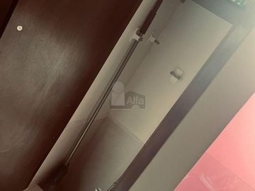 Casa en Venta en Mayorazgo Santa Lucía, León, Gto. de las mas amplias en terreno  y construcción